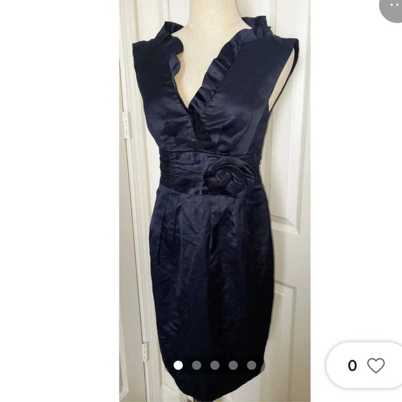 Stunning interview/professional navy dress. Never worn. Knee length. - Picture 4 of 4